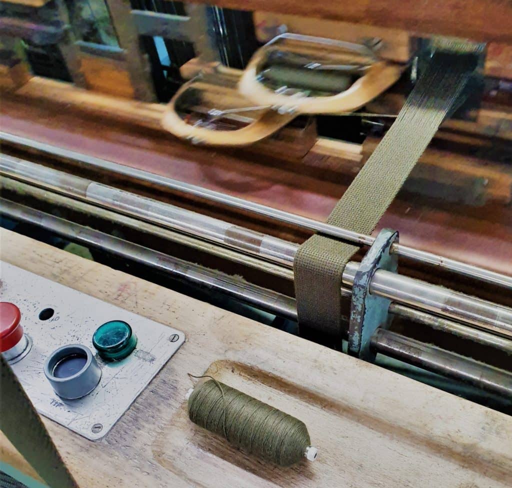 Shuttle Loom bing Bowmer Bond